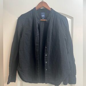 GAP- 100% cotton crinkle gauze button up- size small